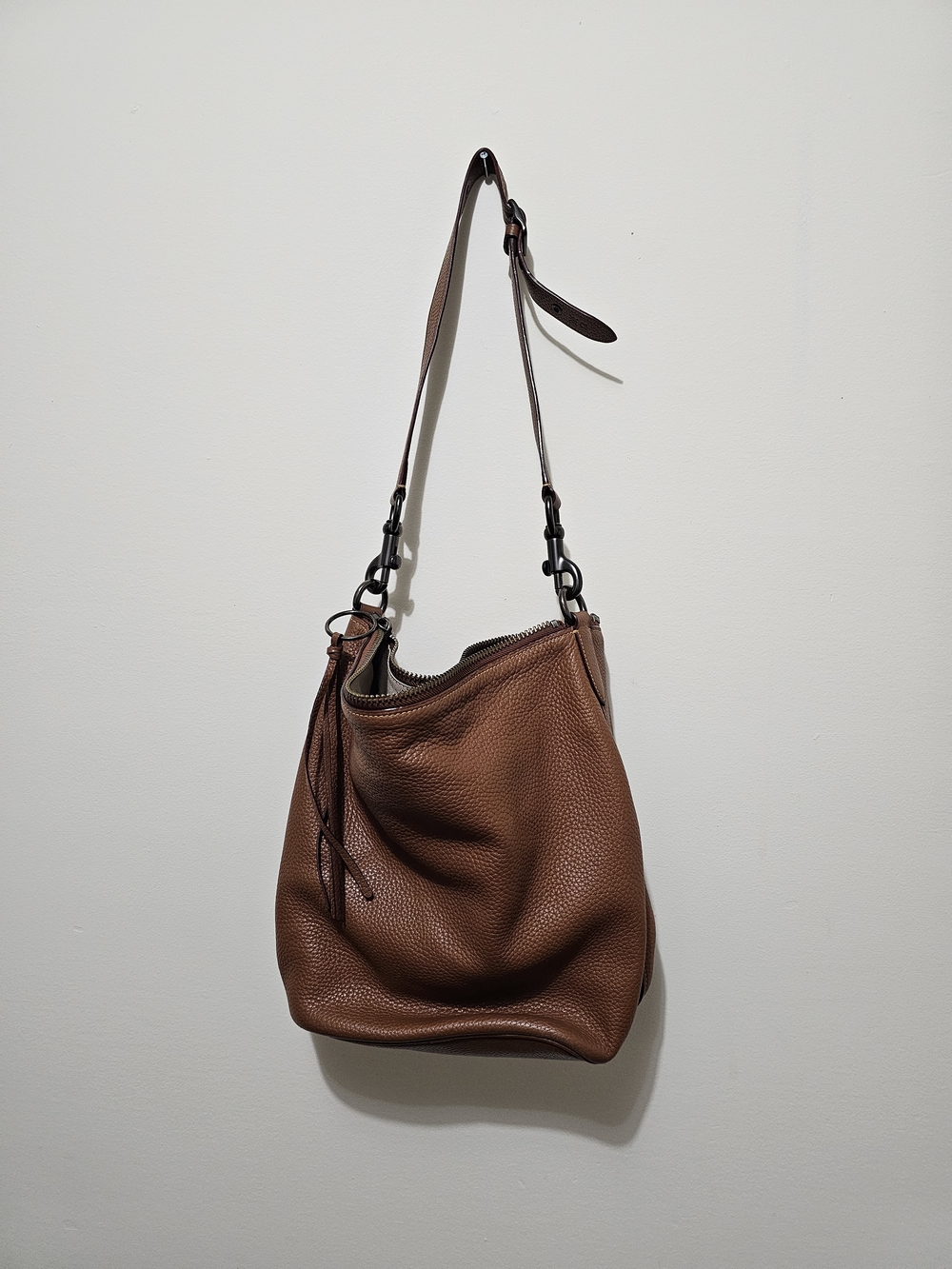 Coach 1941 Large Duffle Shoulder Bag Glovetanned Pebble Leather Saddle Tan 